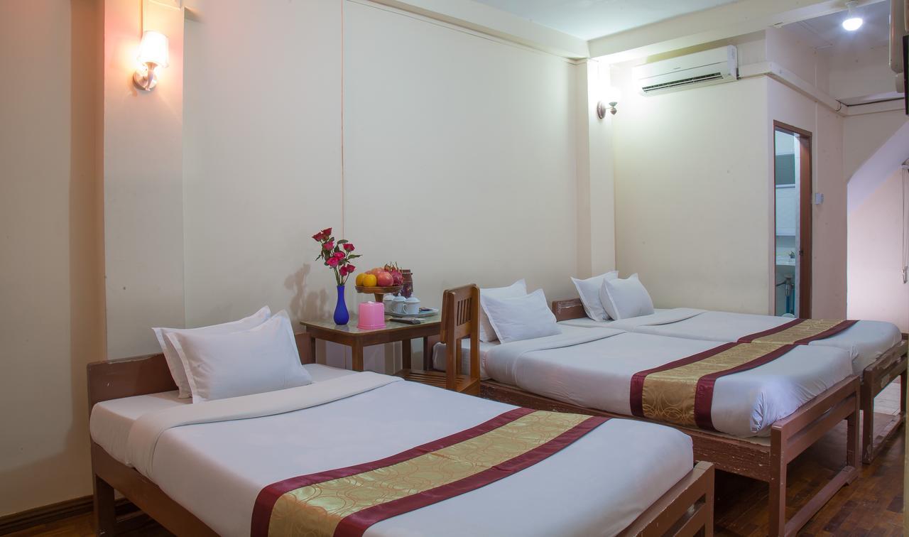 Mother Land Inn 2 Yangon Esterno foto